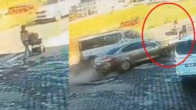 Bebek arabasıyla ilerliyordu… Mucize kurtuluş