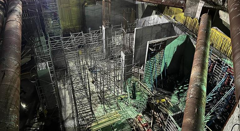 Beyoğlu'nda metro inşaatında çökme! 1 işçi hayatını kaybetti