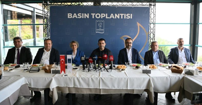 Baskan_günel_basin_toplantisi_1
