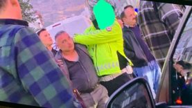 Boşanmak isteyen kadın, cadde ortasında bıçaklandı