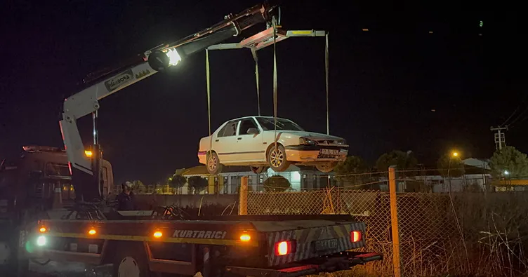 Aydın'da otomobil sulama kanalına devrildi