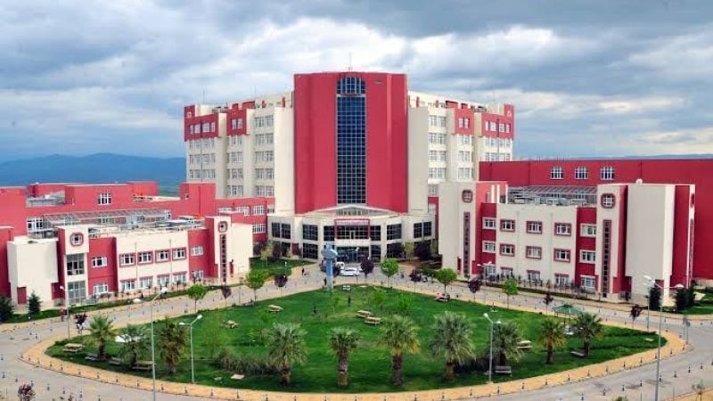 Aydın’da Rüşvet Operasyonu: Profesör Doktor ve Sekreteri Gözaltında!