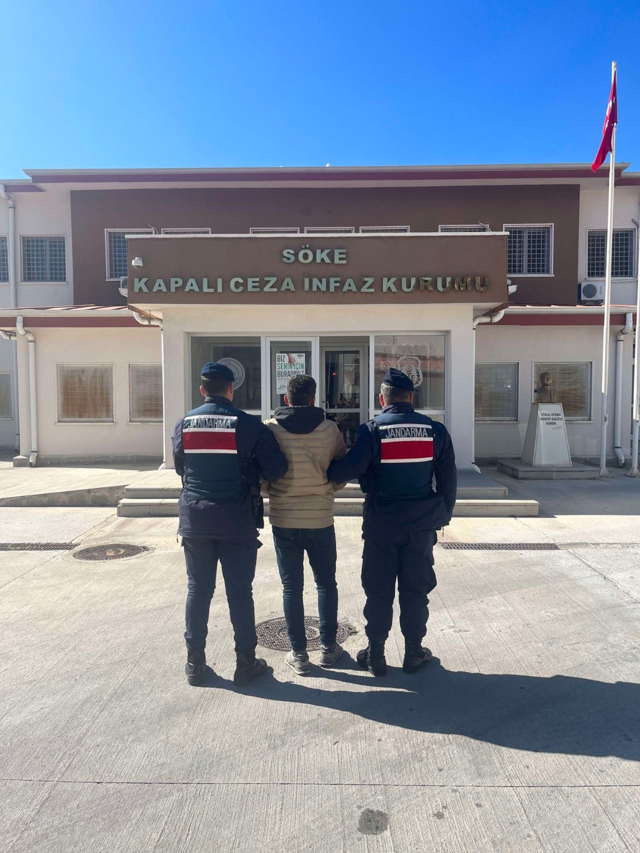 Aydın’da 2 firari hükümlü yakalandı