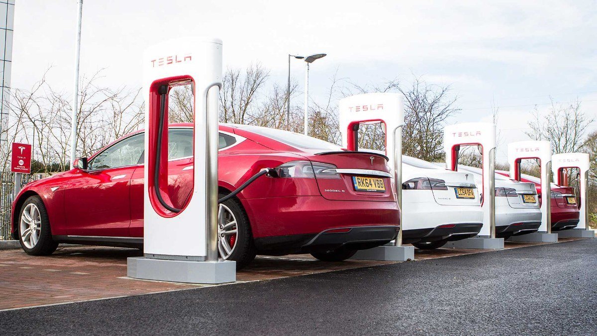 Tesla, ABD’deki şarj istasyonlarını tüm otomobillere açıyor – En Son Haber