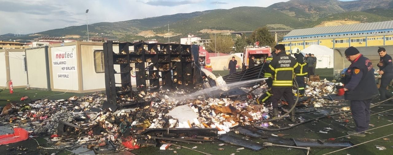 Aydın Büyükşehir Belediyesi itfaiye ekipleri Gaziantep’teki yangına müdahale etti
