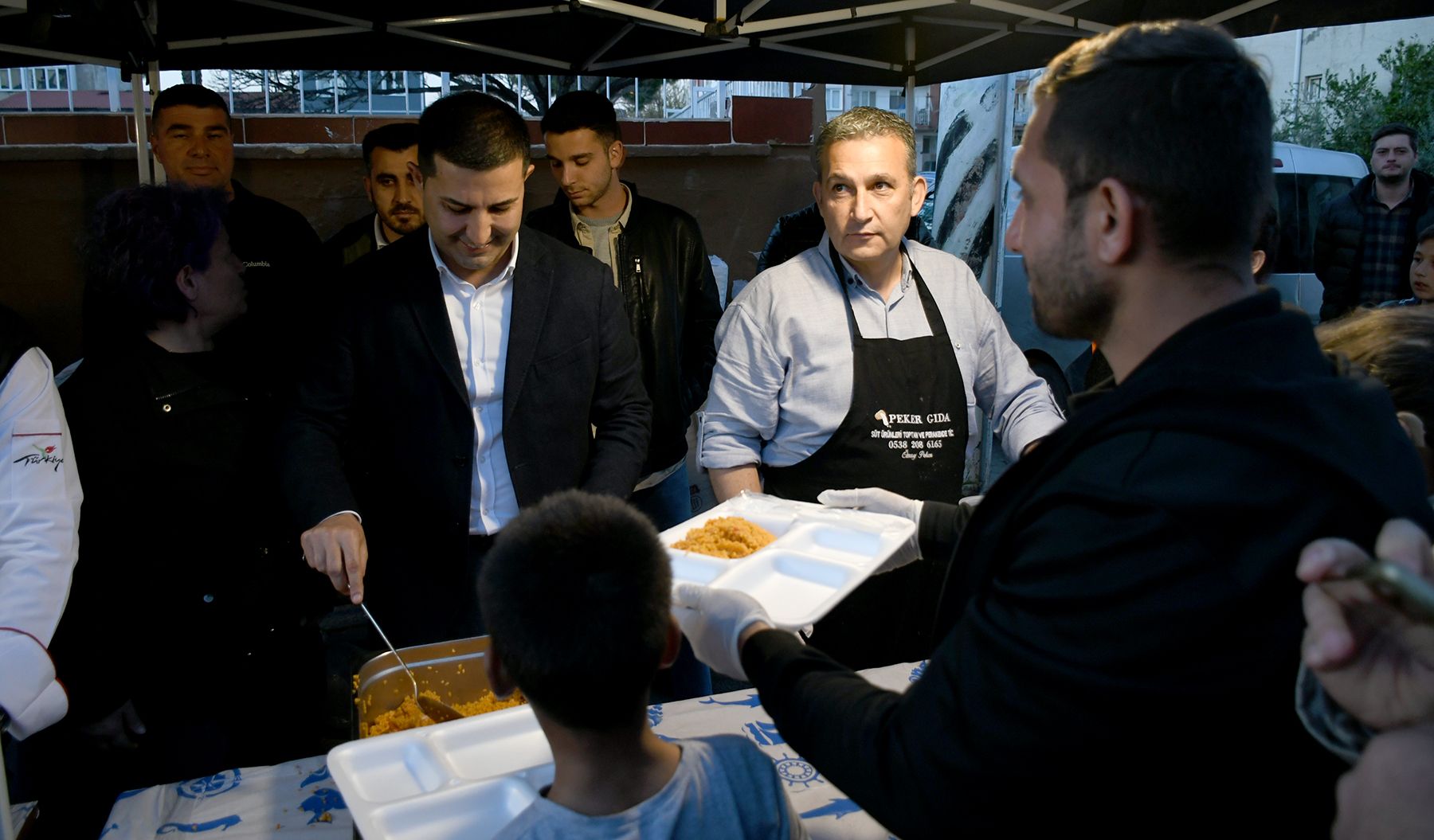 Başkan Ömer Günel Kuşadalılar ile iftar yemeğinde buluştu