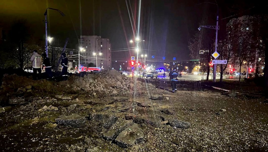 Rusya yanlışlıkla kendi kentini vurdu: Belgorod’da dev krater oluştu