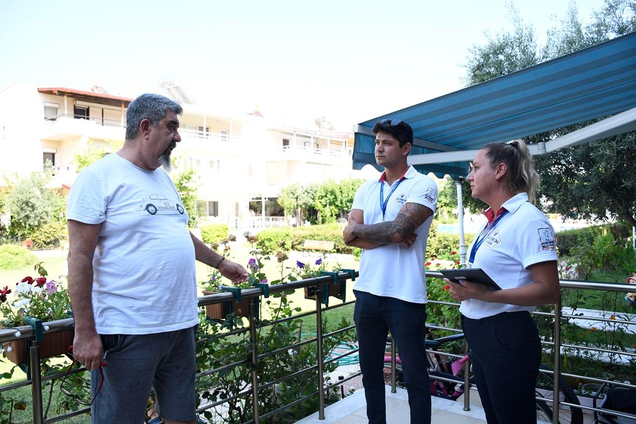 Güvercin Masa, halkın derdini yerinde dinliyor