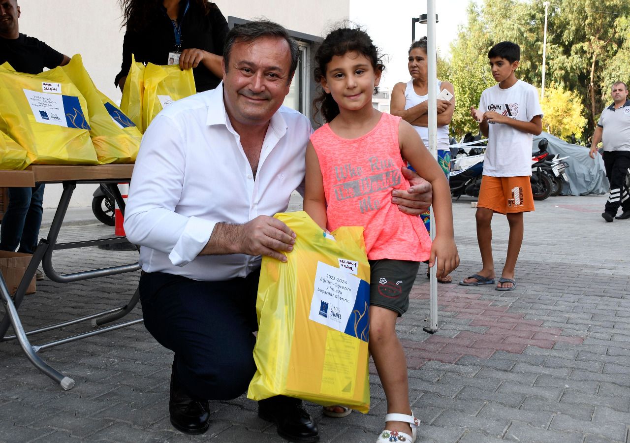 Kuşadası Belediyesi ile öğrencilerin yüzü her daim gülüyor