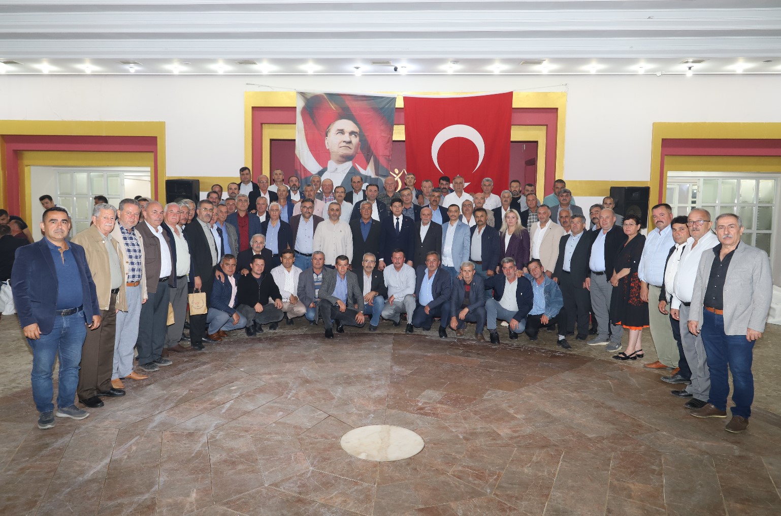 Kürşat Başkan’dan buruk Muhtarlar Günü kutlaması