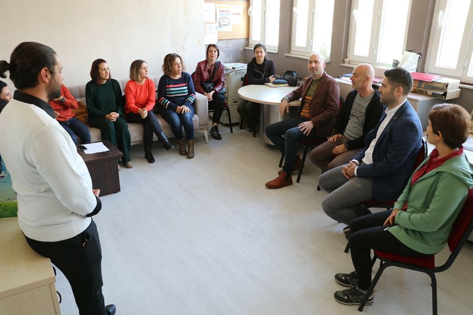 Başkan Arıkan’dan okullara ‘Öğremenler Günü’ ziyaretleri