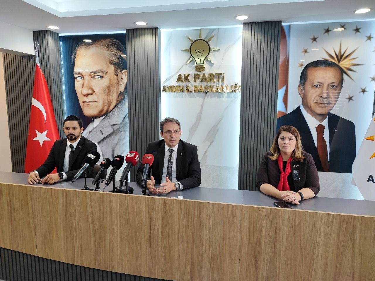 AK Parti Aydın yeni il binasına kavuştu