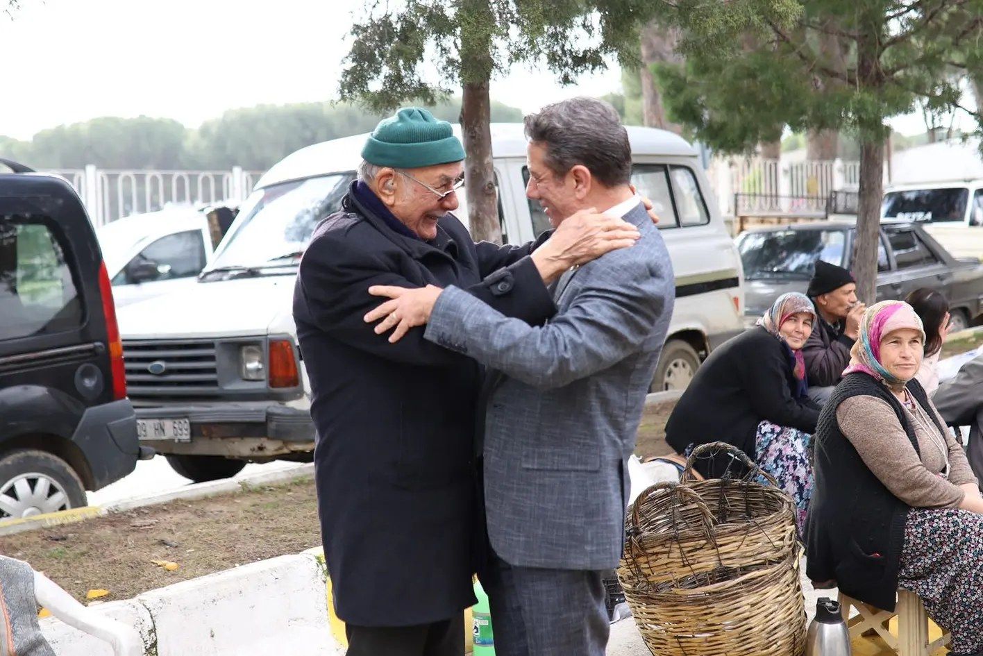 CHP’li Anıl Yetişkin gönülleri kazanmaya devam ediyor