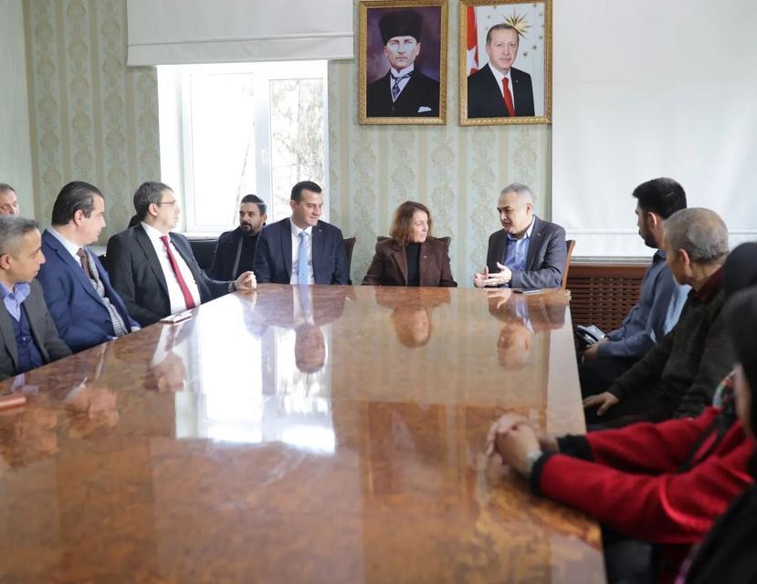 Savaş ve Pehlivan, şehit ailelerini ziyaret etti