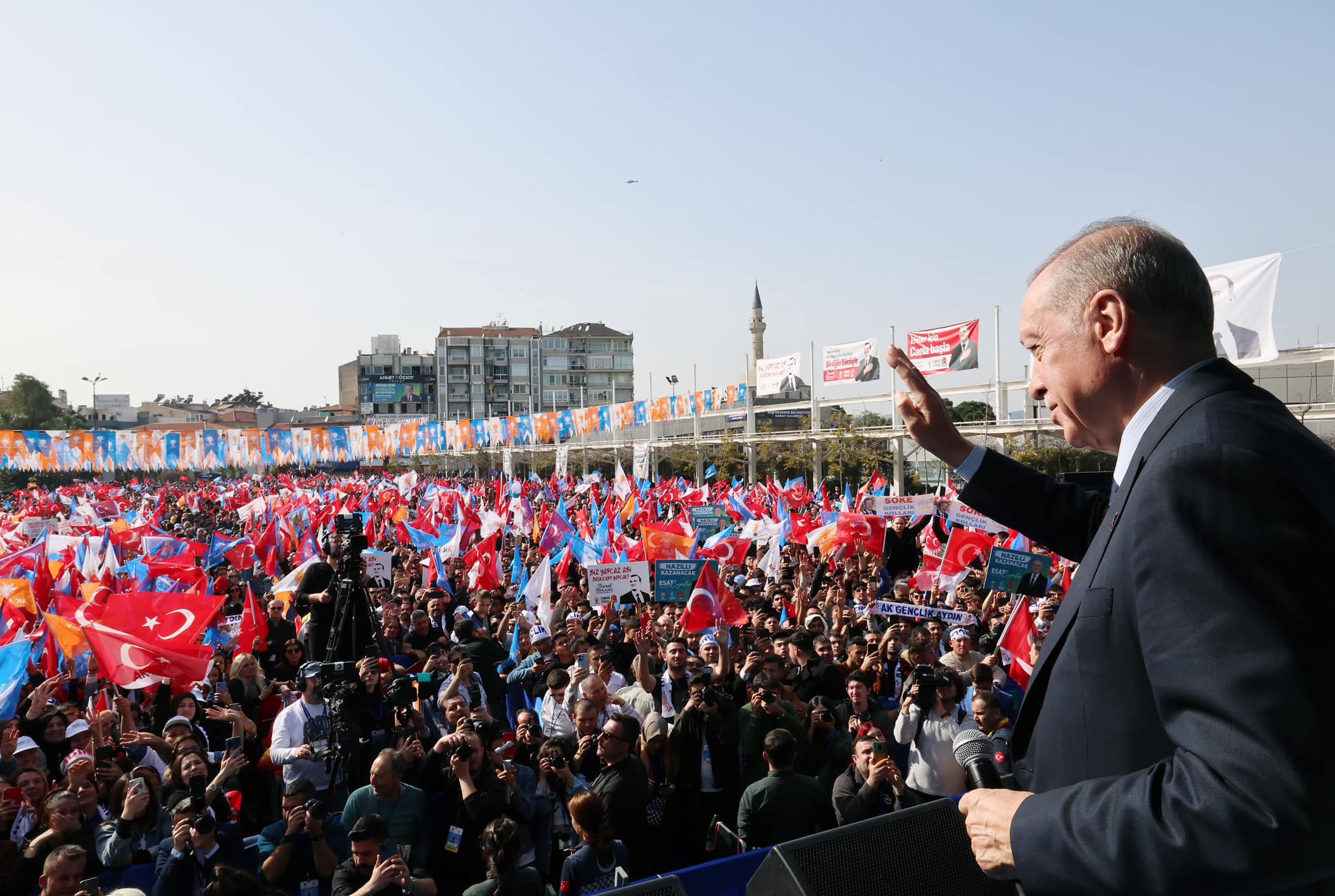Cumhurbaşkanı Erdoğan Aydın mitinginde konuştu: ‘Bu Millet Bir daha Rahmetli Menderes’in Ardından yaptığı Gibi Gözyaşı Dökmeyecektir.’