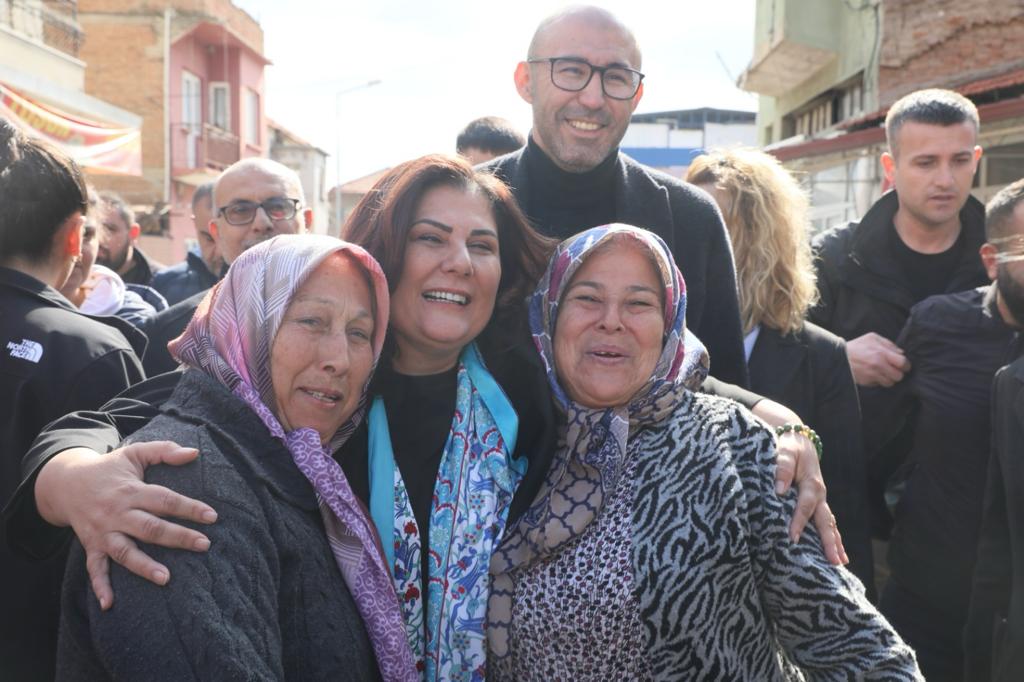 BAŞKAN ÇERÇİOĞLU GERMENCİK PAZARI’NDA VATANDAŞLARLA BİR ARAYA GELDİ