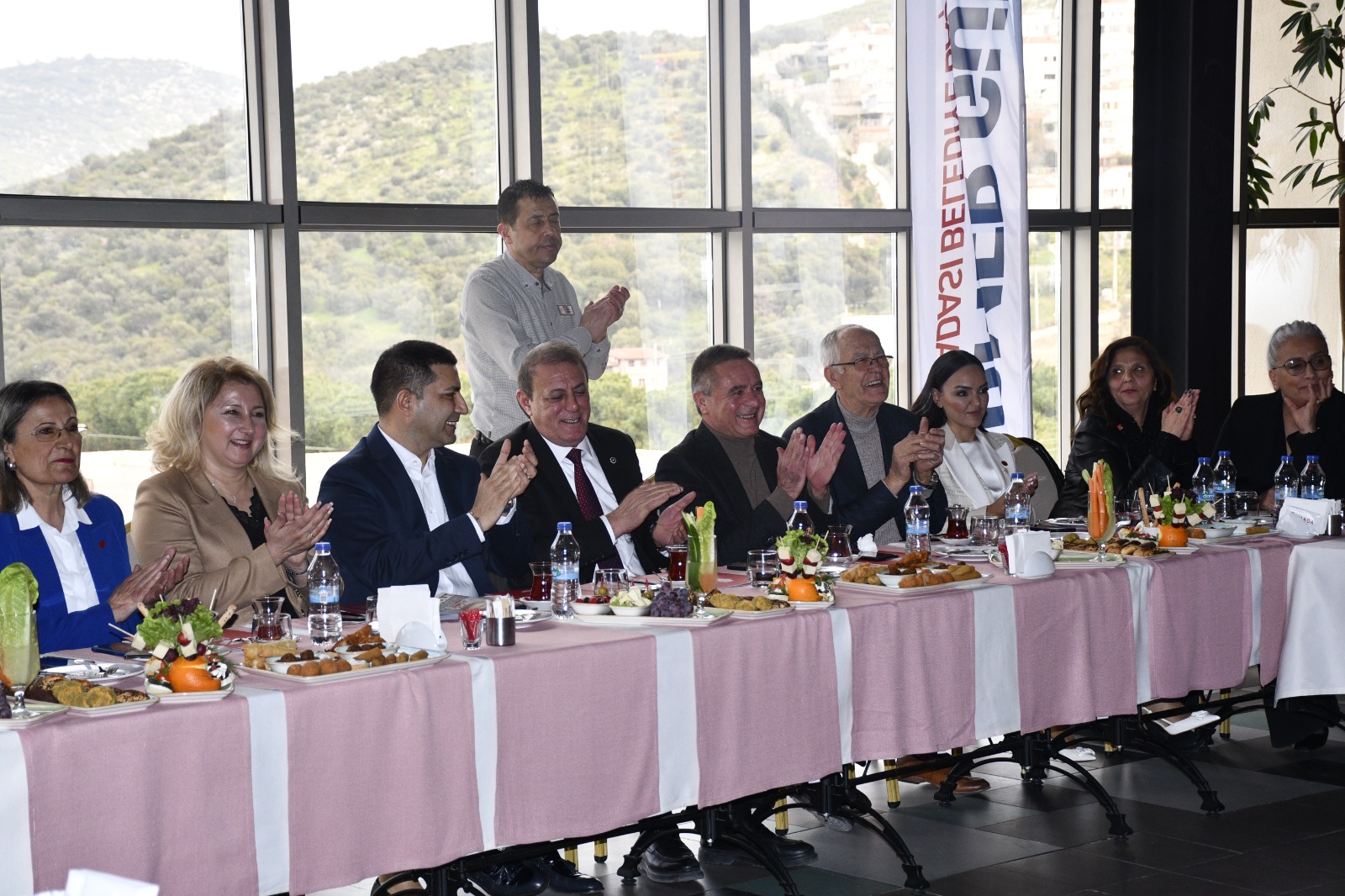 Kuşadası’nın belediye meclis üyesi adayları tanıtıldı