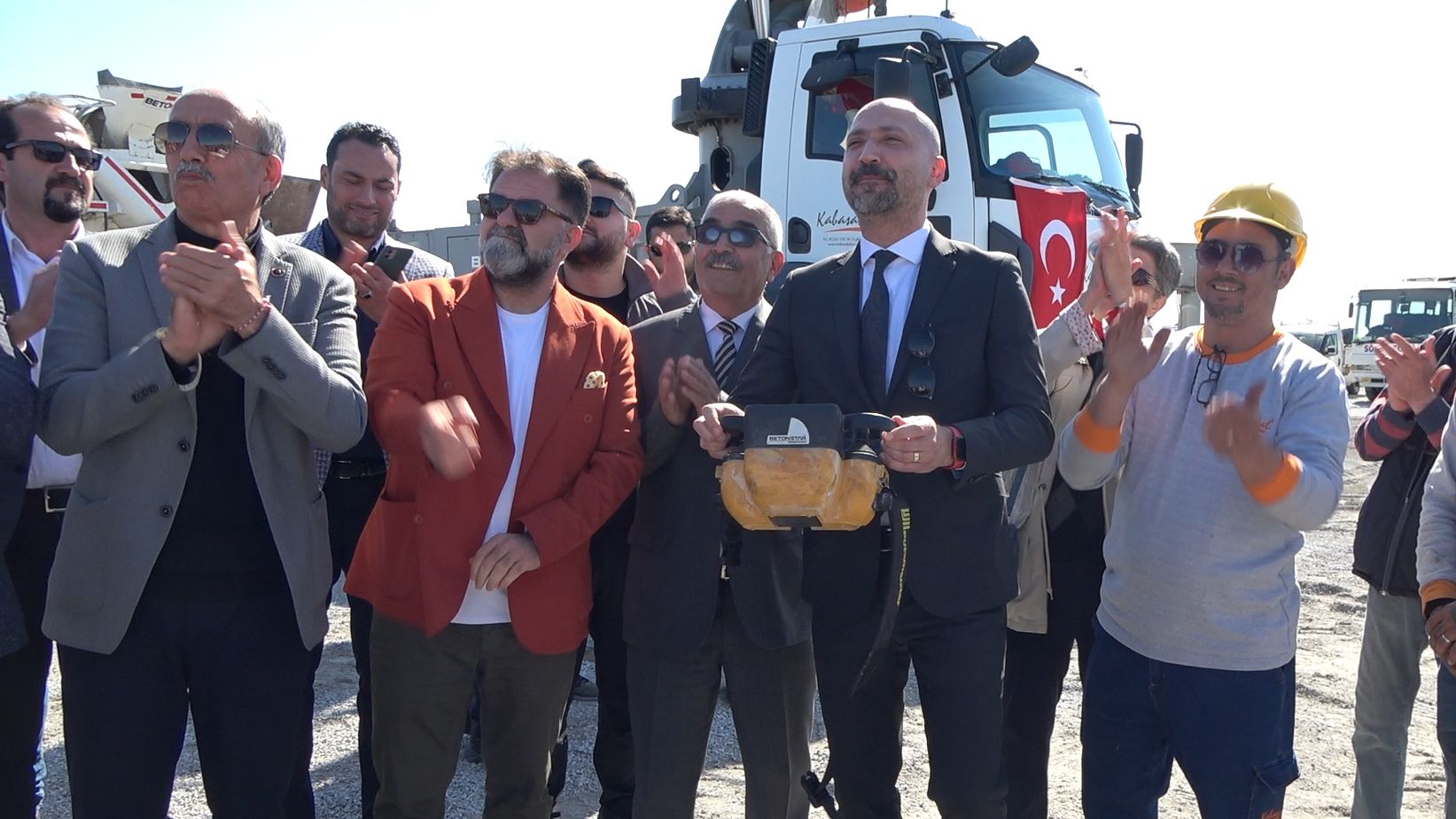 Başkan Arıkan Hayvan Barınağı’nın Temelini Attı