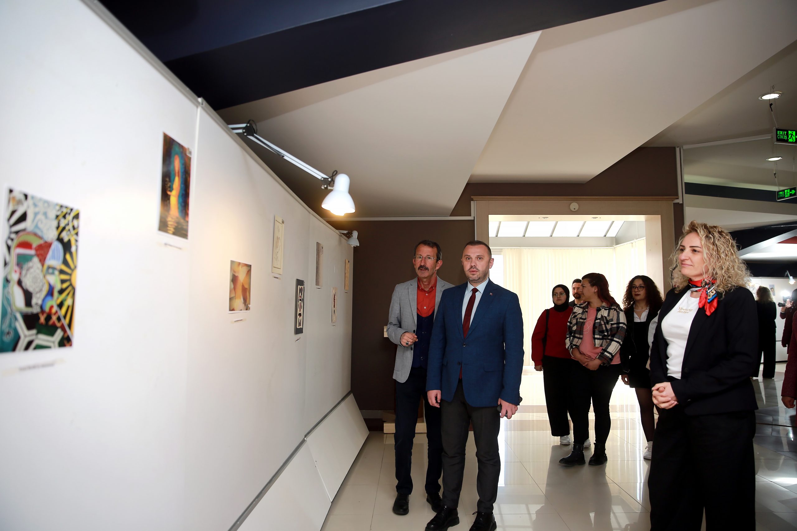 ADÜ’ de, “Türk Kültüründe Nevruz ve Renkler” Konulu Konferans ve Resim Sergisi Düzenlendi