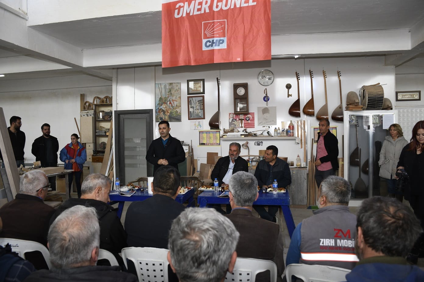 Başkan Ömer Günel Esnaf Ve Zanaatkarların Tüm Sorunlarını Çözüyor