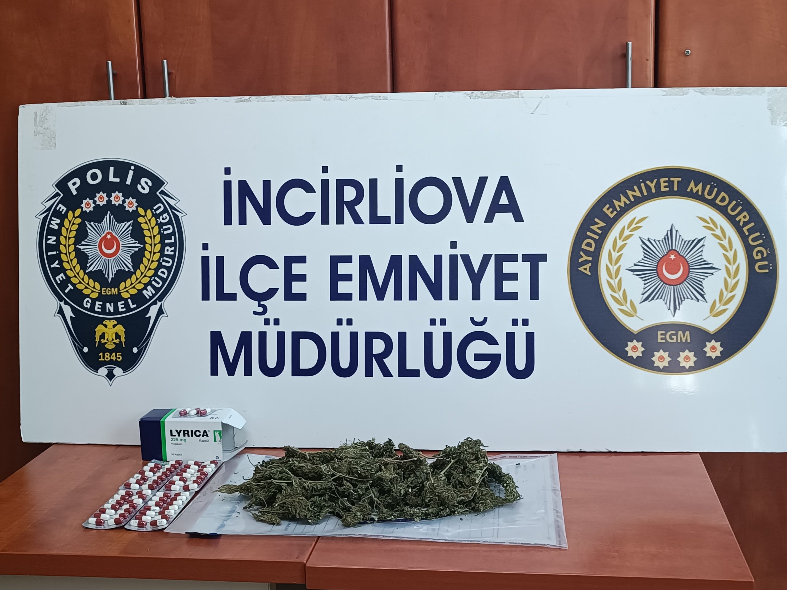 İNCİRLİOVA EMNİYETİ TEPESİNE ÇÖKTÜ