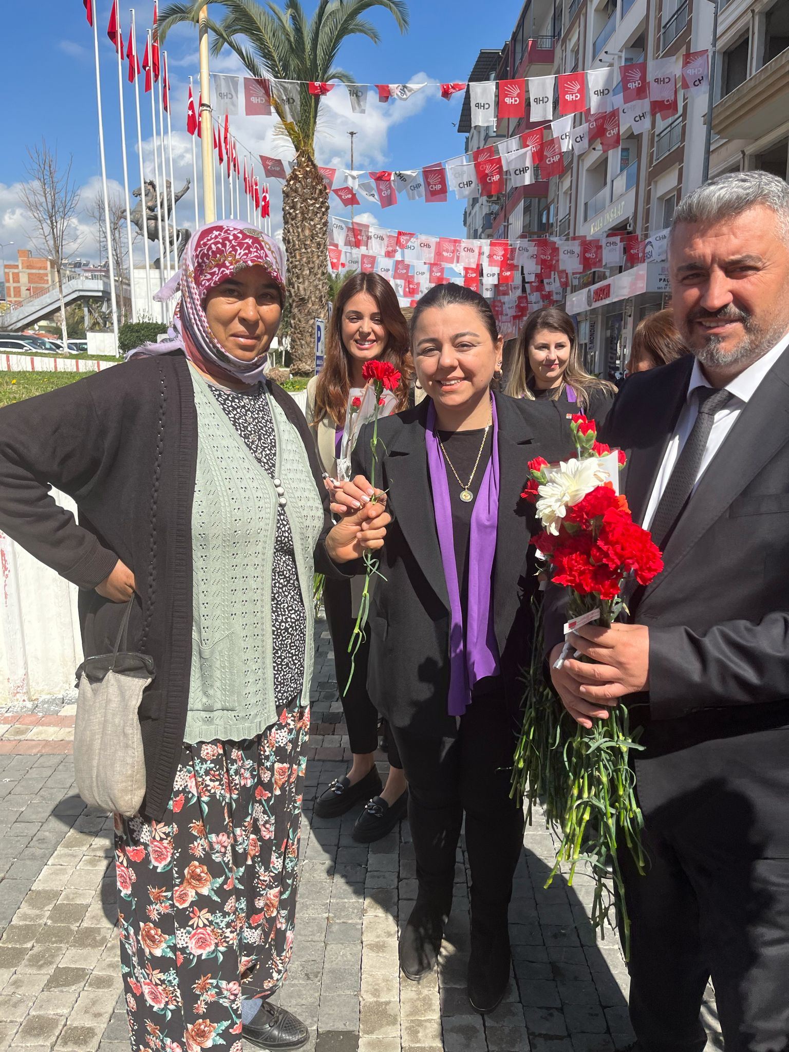 CHP’Lİ GÖKMEN “KADINLAR, HAYATIMIZIN ANLAMIDIR”