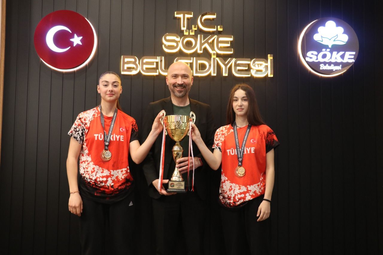 Başkan Arıkan şampiyonları ağırladı