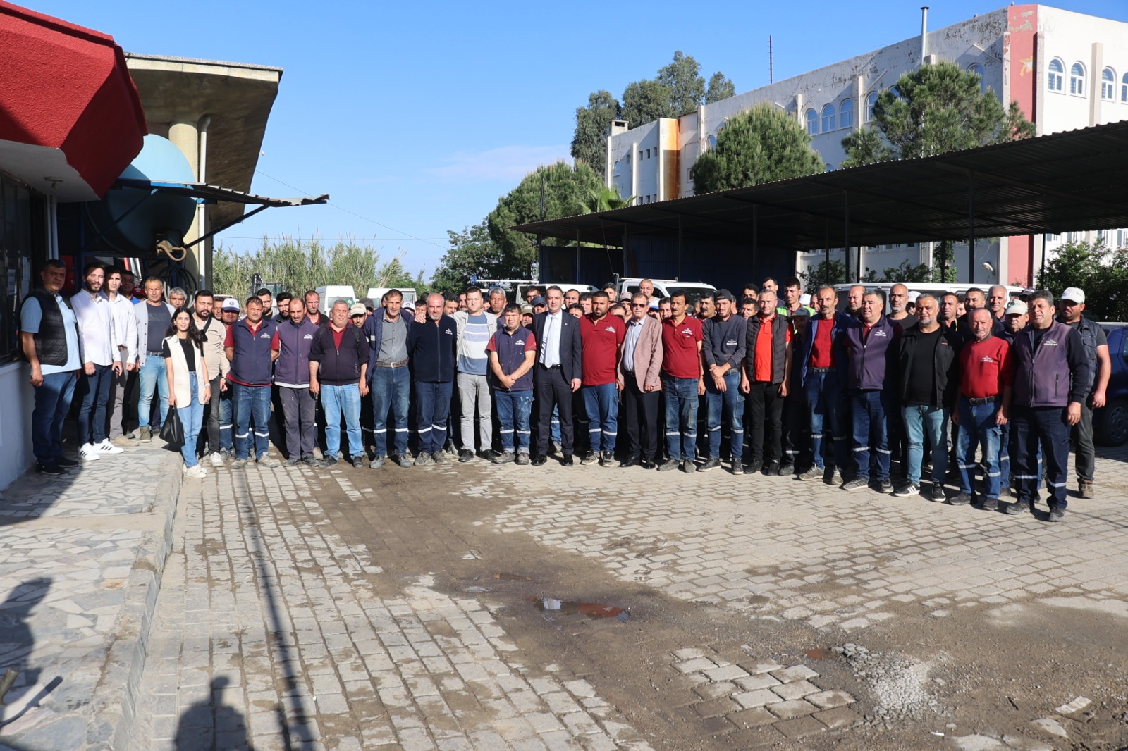 Başkan Arıcı “İşçi ve emekçiler, her zaman toplumun bel kemiği olmuşlardır”