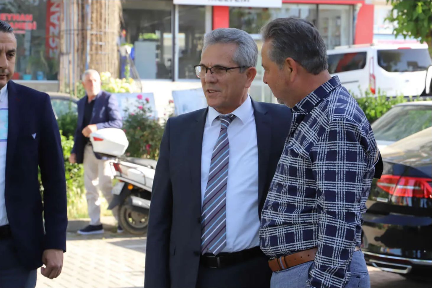 Başkan Tetik’ten yoğun sabah mesaisi