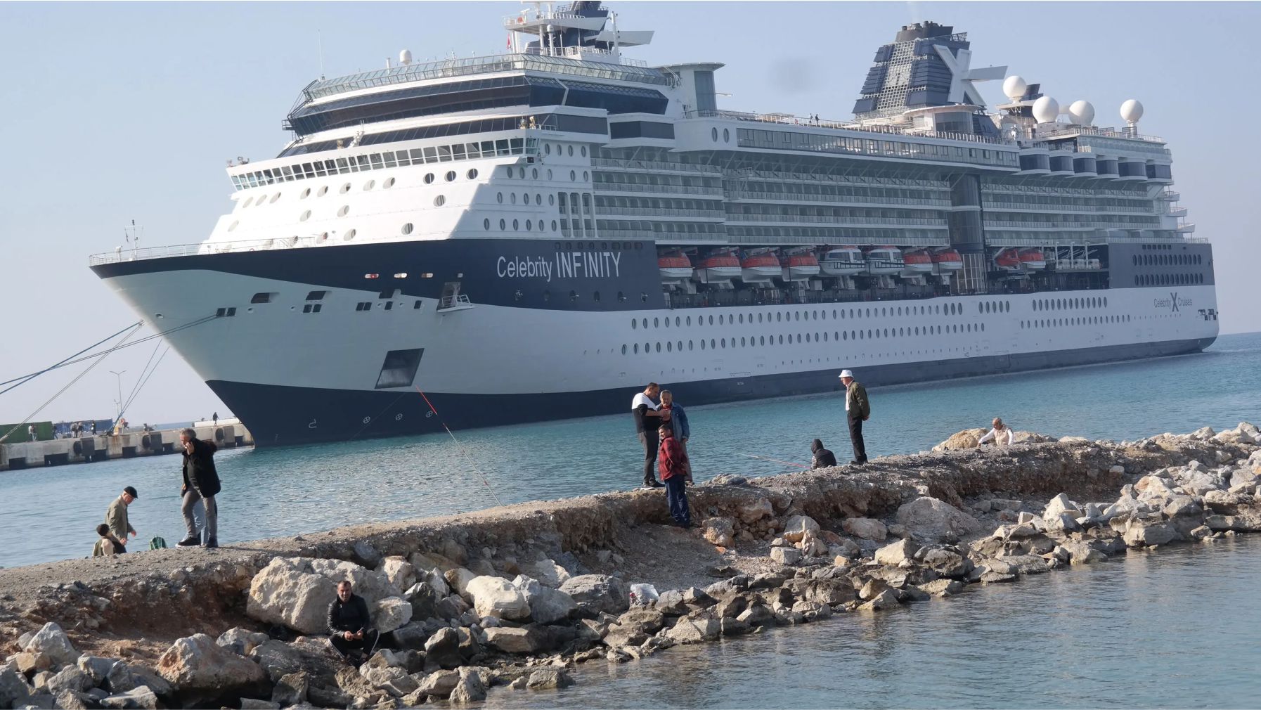 Kuşadası Limanı kruvaziyerleri ağırlamaya başladı