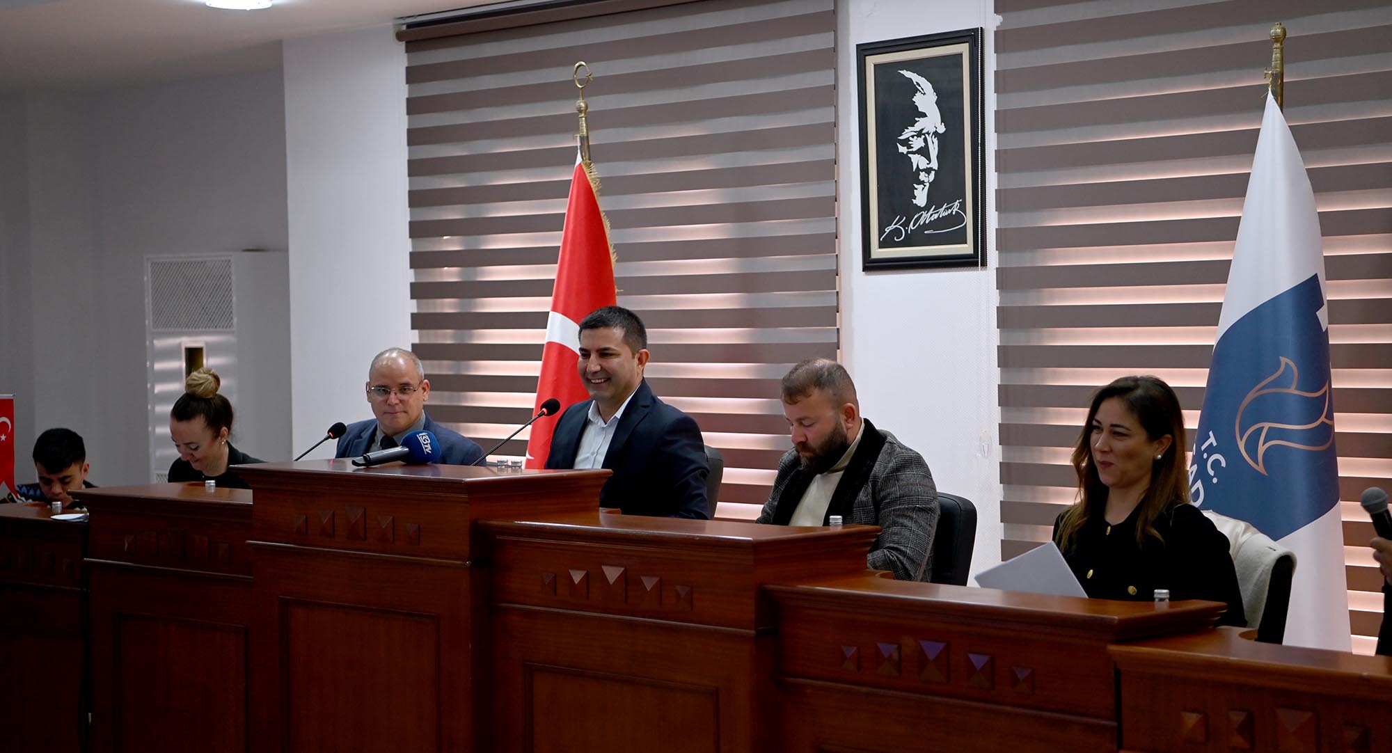 KUŞADASI BELEDİYE MECLİSİ ŞUBAT AYI TOPLANTISI DAVUTLAR’DA YAPILDI
