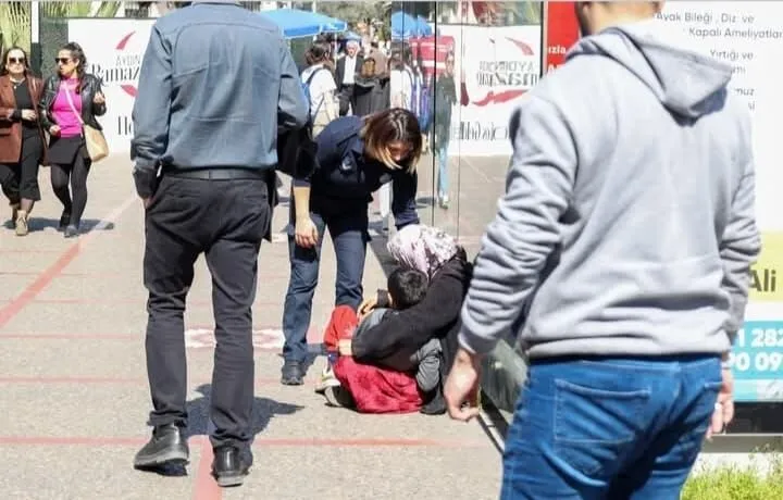 Efeler Belediyesi Zabıta Ekipleri Dilencileri Topladı