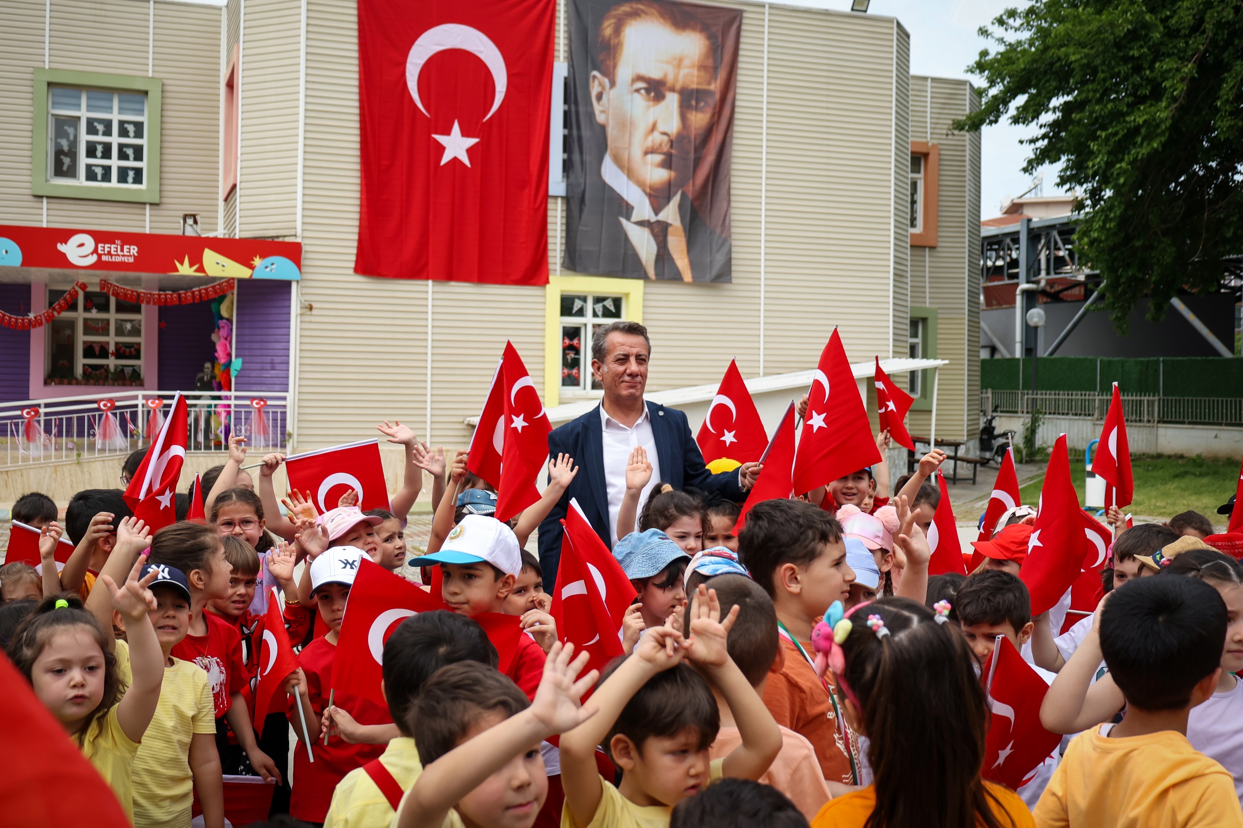 Başkan Yetişkin :”Geleceğimiz Çocuklarımızın Işığıyla Aydınlanıyor”