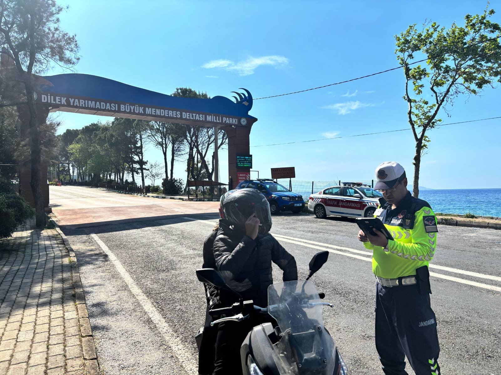 Kuşadası Jandarması, Motosiklet ve Motorlu Bisiklet Denetimi Yaptı