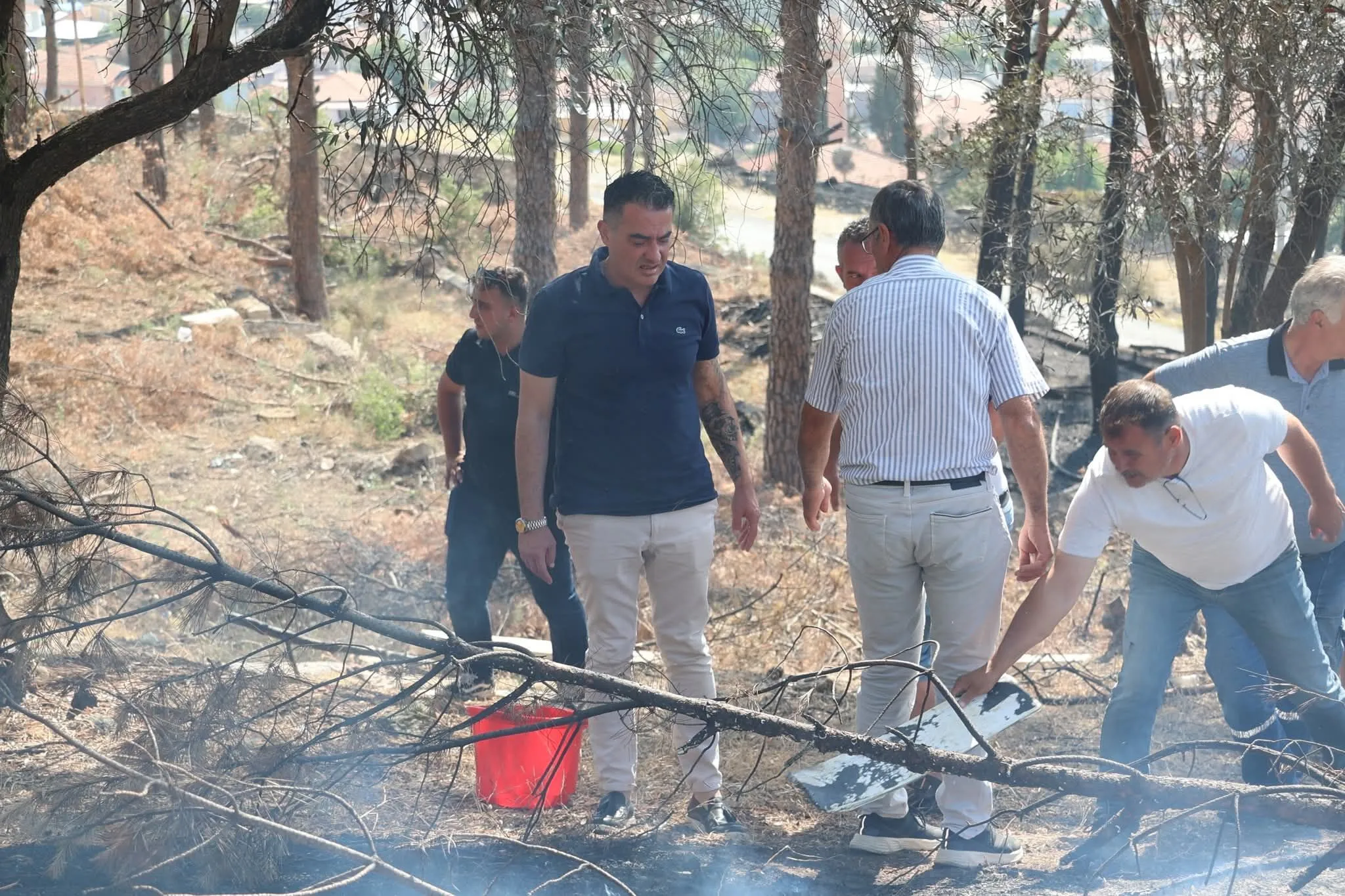 Koçarlı’da arazi yangını yeniden başladı: Başkan Arıcı bölgede