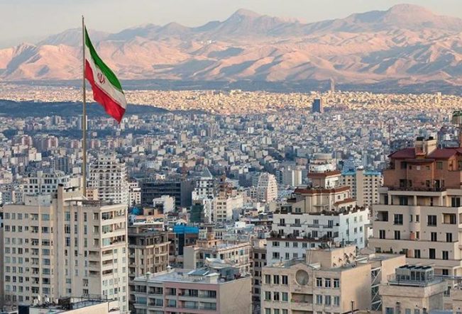 İran'nn Reşt kentinde patlama: 13 yaralı