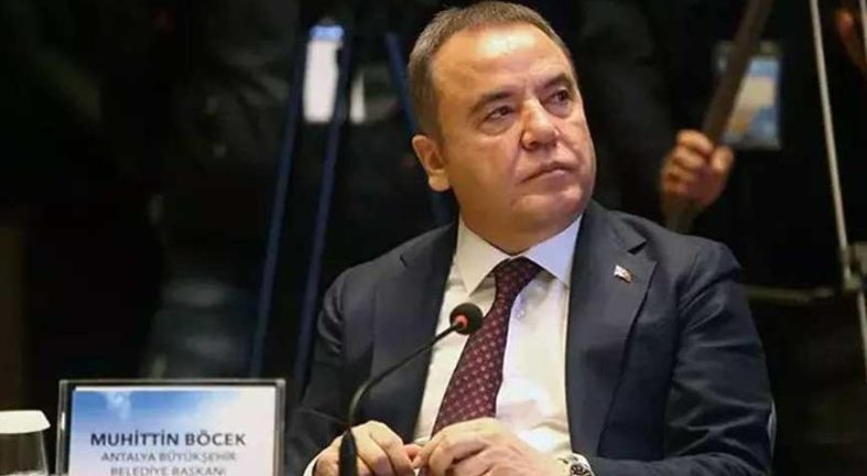 Son dakika... Muhittin Böcek'in gelini gözaltına alındı