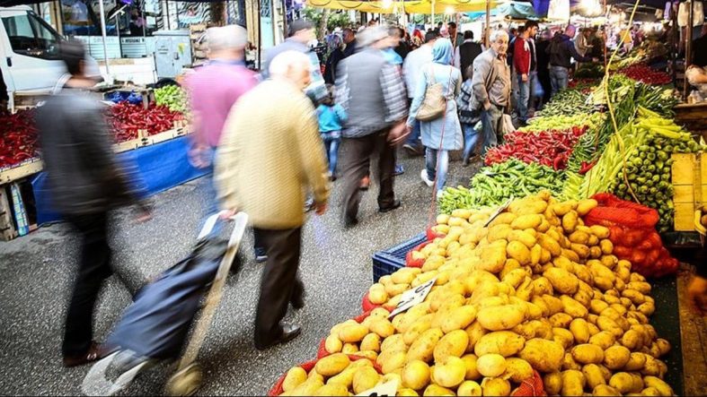 Meyve fiyatları katlandı: Yaz ortasında tanesi 8 lira