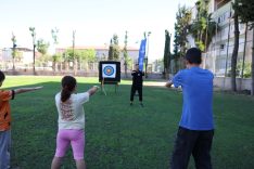 OKÇULUĞA BÜYÜK İLGİ: BAŞKAN ÇERÇİOĞLU ÇOCUKLARI SPORA KAZANDIRIYOR