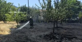Afyon’da korkutan yangın, alevler otluk alandan yükseldi