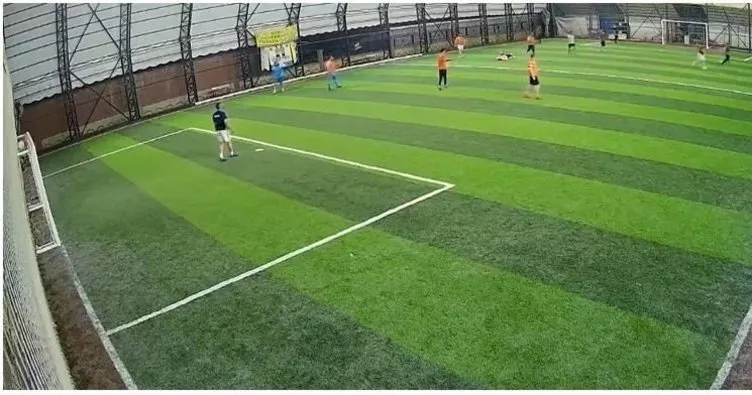Futbol oynarken kalp krizi geçiren genç hayatını kaybetti