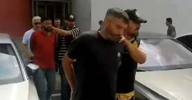 Sahte polisler yaşlı adamı 4 milyon 250 bin lira dolandırdı