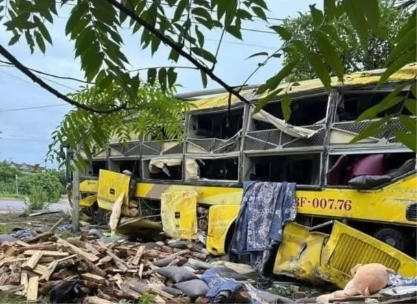Vietnam’da Otobüs Kazasında 9 Kişi Hayatını Kaybetti