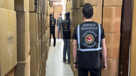 Ticaret Bakanlığı ekiplerinden kaçak oyuncak ve telefon operasyonu