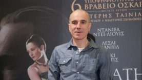 Üç Oscar ödüllü oyuncu 8 yıl sonra oğlu için geri döndü