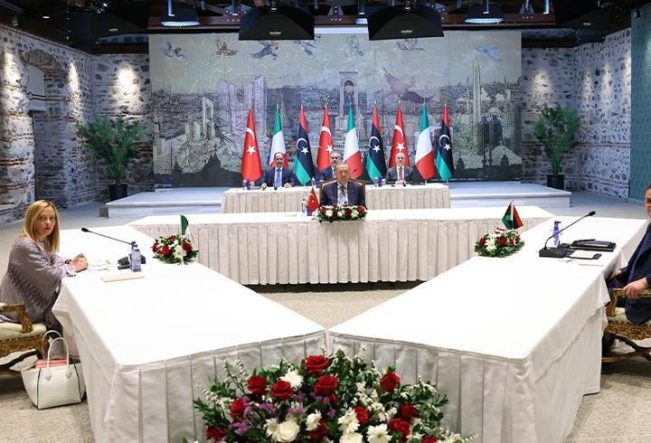 Üçlü zirve Yunanistan'ı tedirgin etti: Meloni Atina'ya sırtını döndü