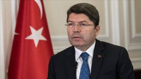 Yılmaz Tunç’tan sahte diploma soruşturmasına ilişkin paylaşım
