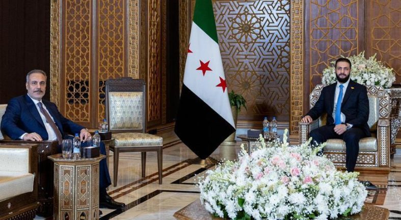 Dışişleri Bakanı Hakan Fidan, Suriye Cumhurbaşkanı Şara tarafından kabul edildi