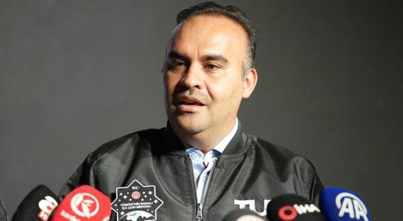 Bakan Kacır: Ay'a milli uzay aracımızla gideceğiz