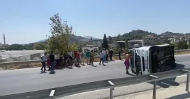 Aydın’da turistleri taşıyan midibüs devrildi: 7 yaralı! Soruşturma başlatıldı